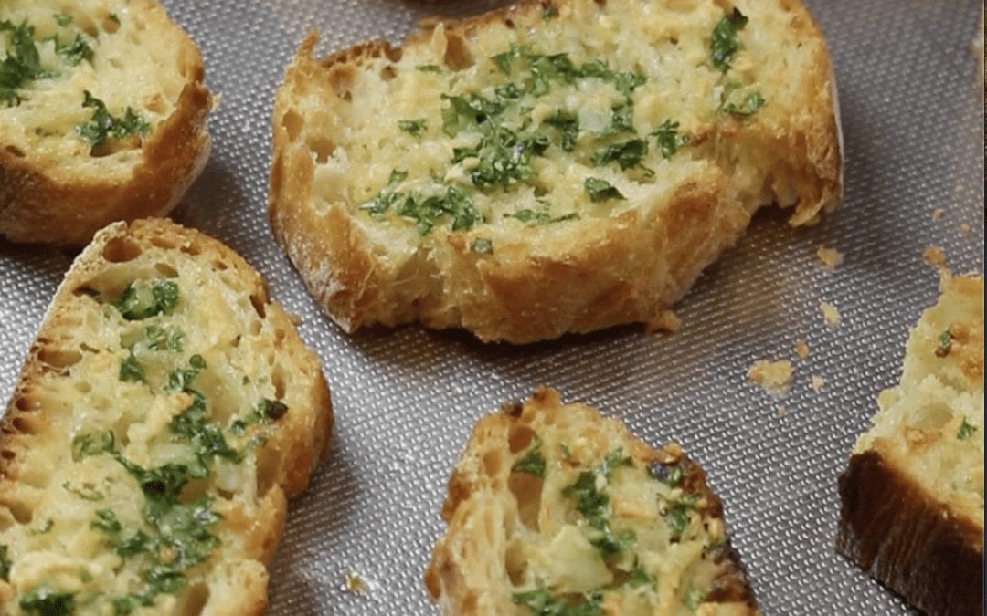 Pain à l’ail (Garlic Bread)