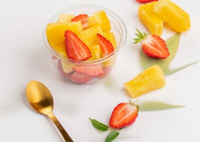 Salade de fruits fraises ananas